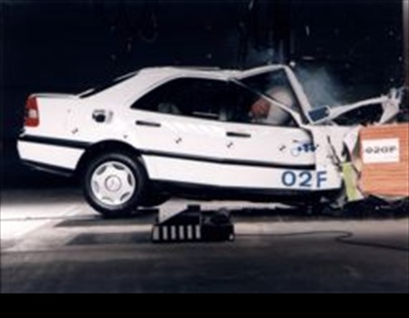 Краш тест Mercedes Benz C Class (1997)